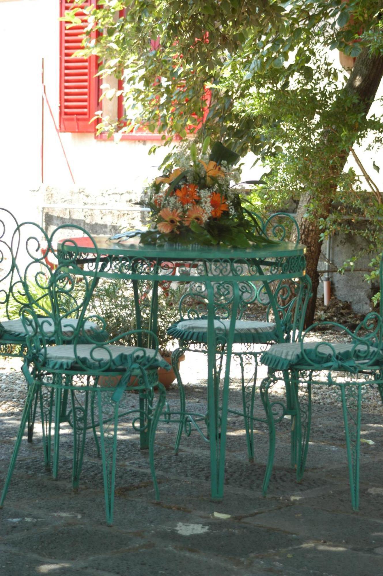 B&B Sotto I Pini Zafferana Etnea Exterior photo
